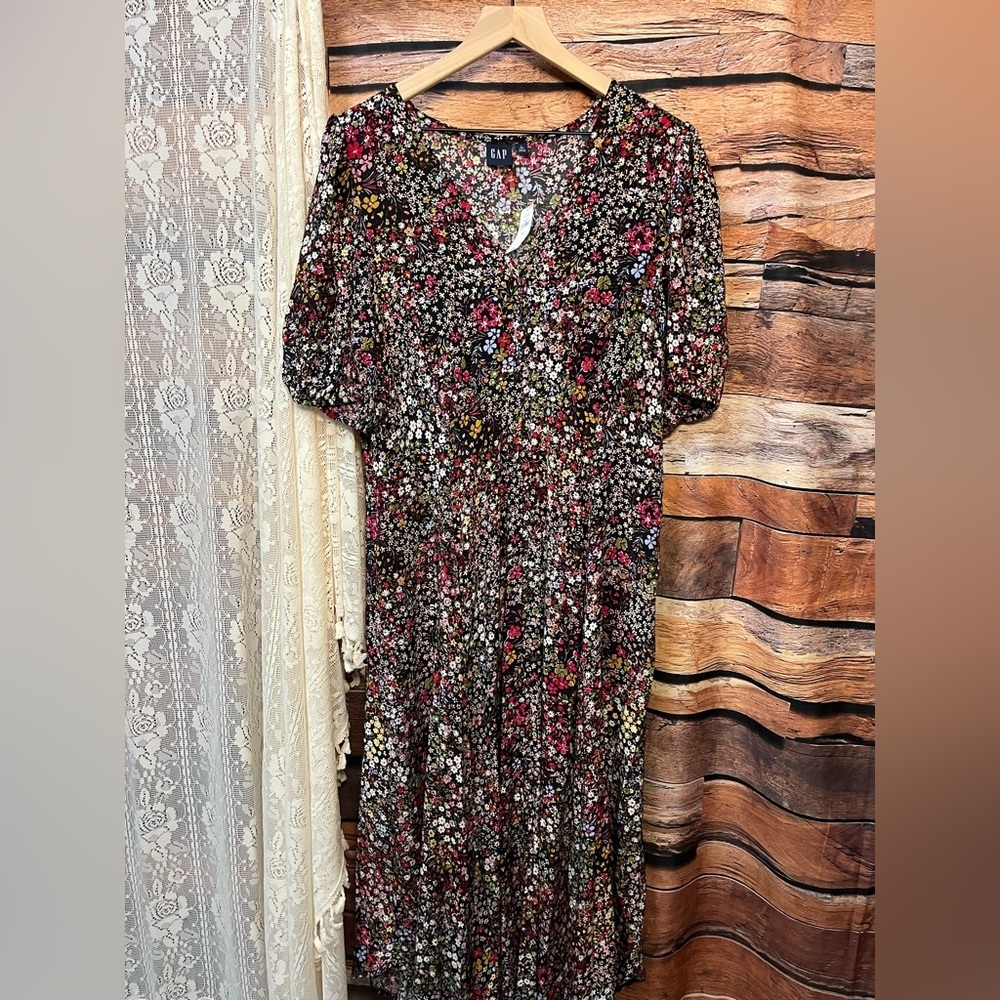 GAP Floral Maxi Dress with Puff Sleeves (133) - Picture 2 of 9
